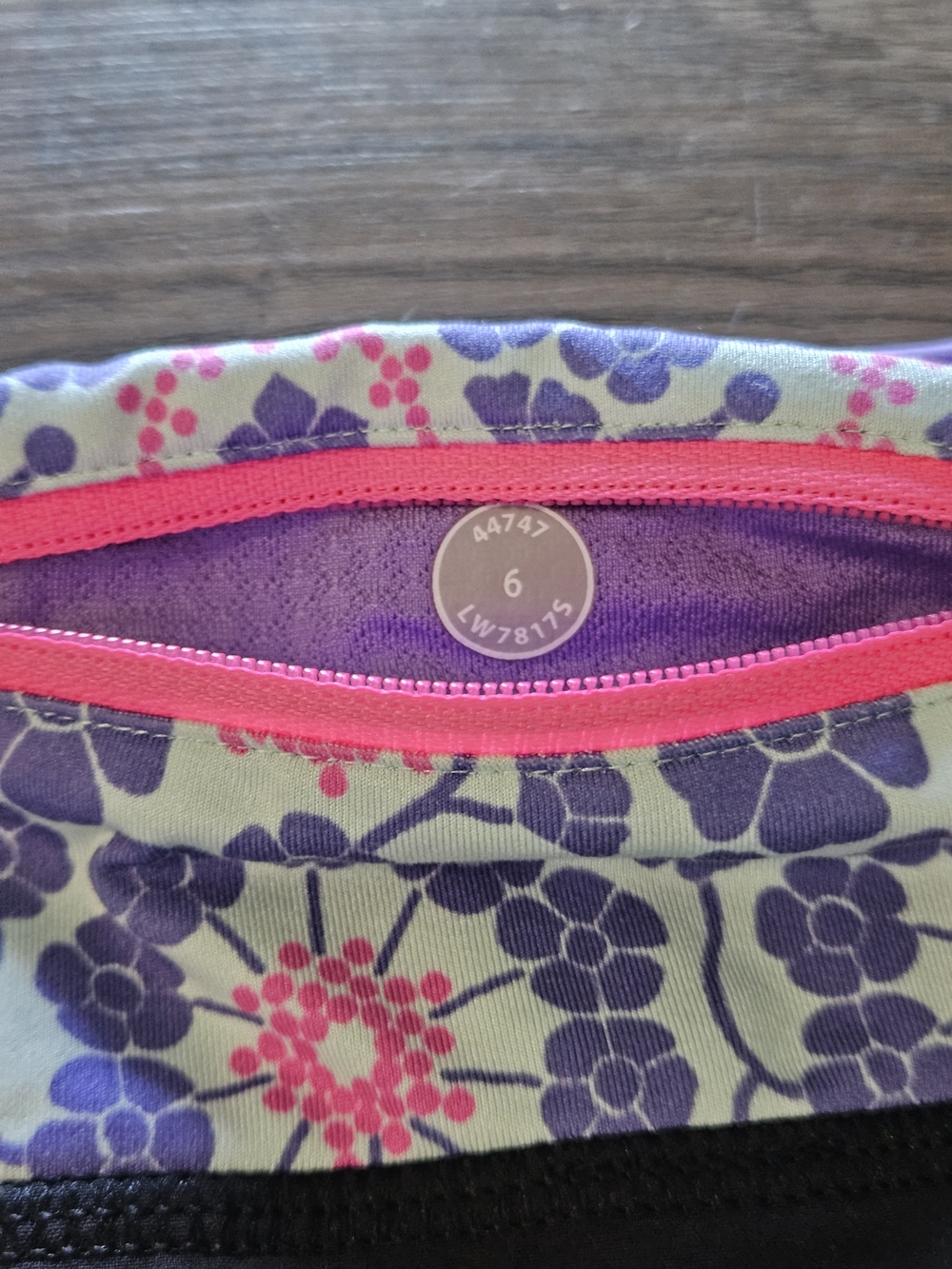 Lululemon Run Speed Black / Power Purple / Quilt Summer Shorts - Picture 9 of 9